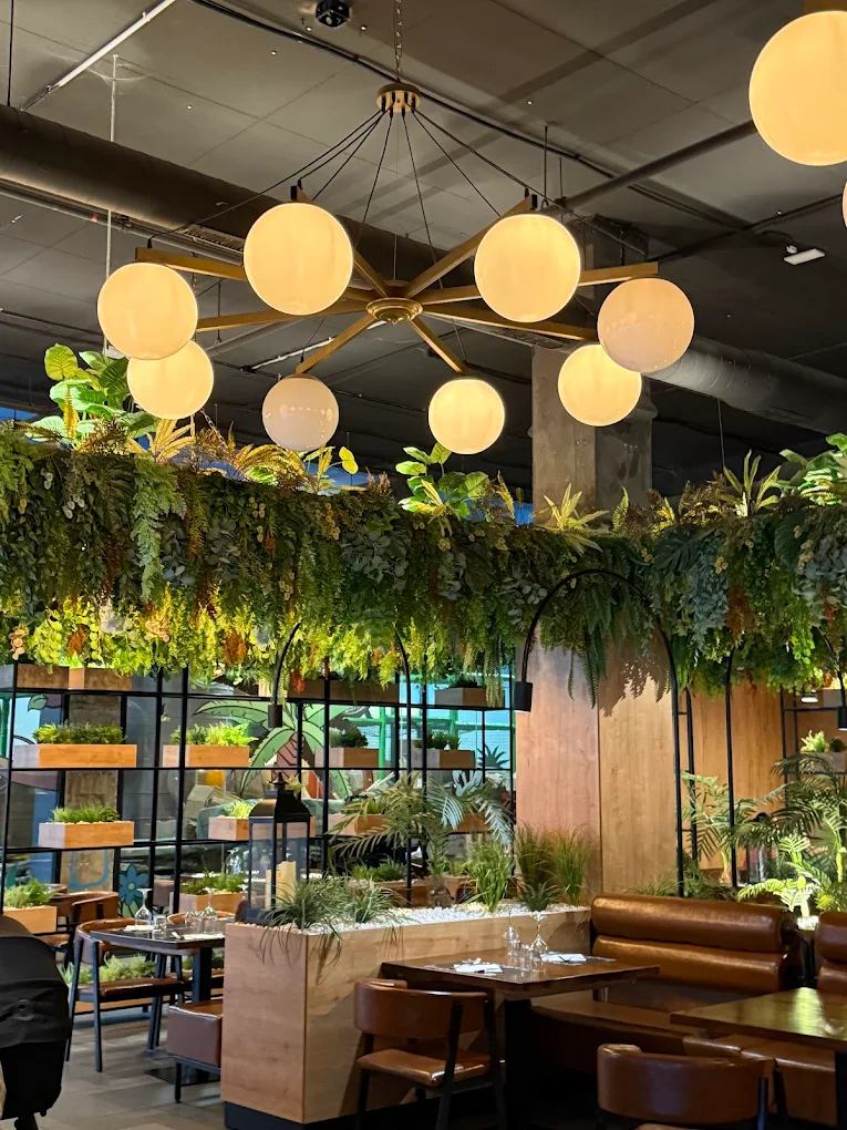 Hedona Restaurante Y Wine Club